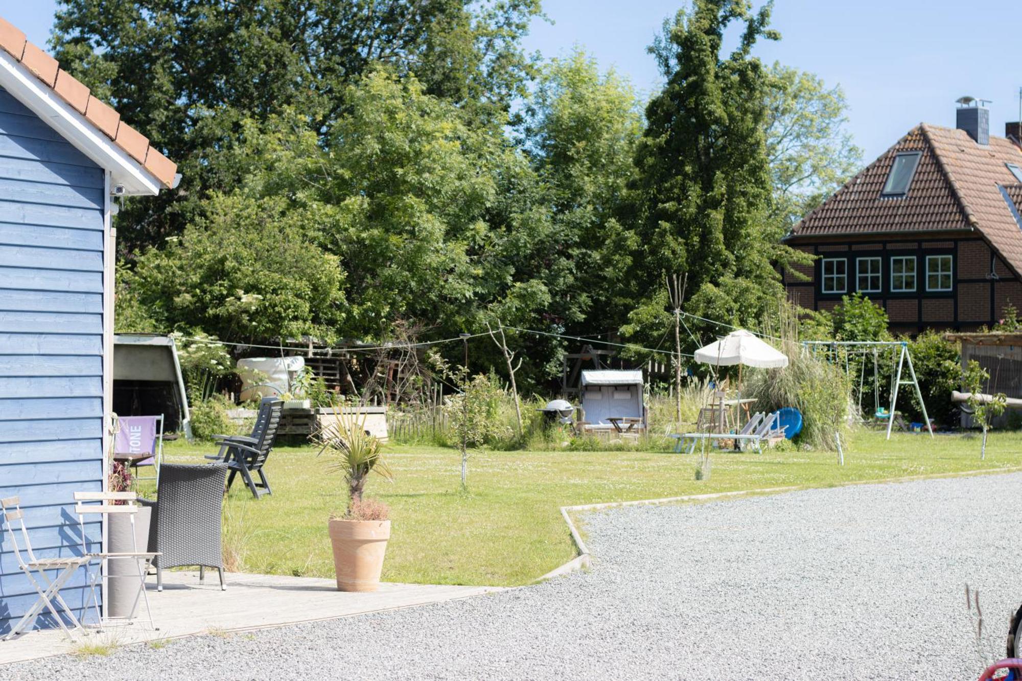 Hostel Oder Ferienwohnung 1-16 Personen Im Blauen Haus Femern Eksteriør billede